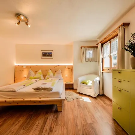 Chasa Curtins Appartement *